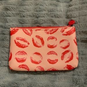 3 for $12💙 Pink Kiss Patterned Cosmetics Bag